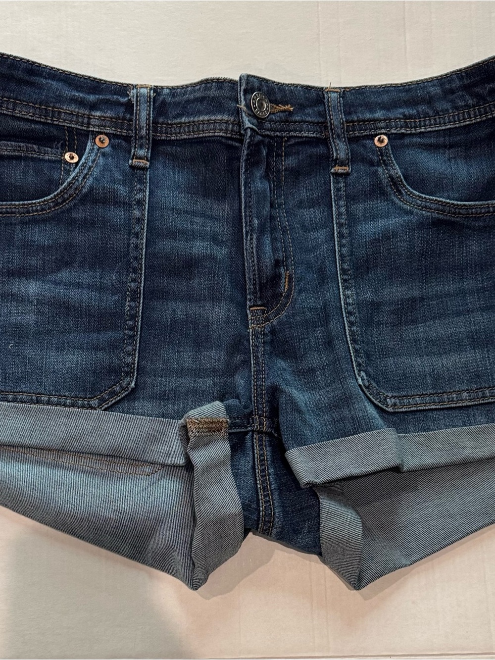 American Eagle Dark Wash Denim Rolled-Hem Shorts Sz6 NWT